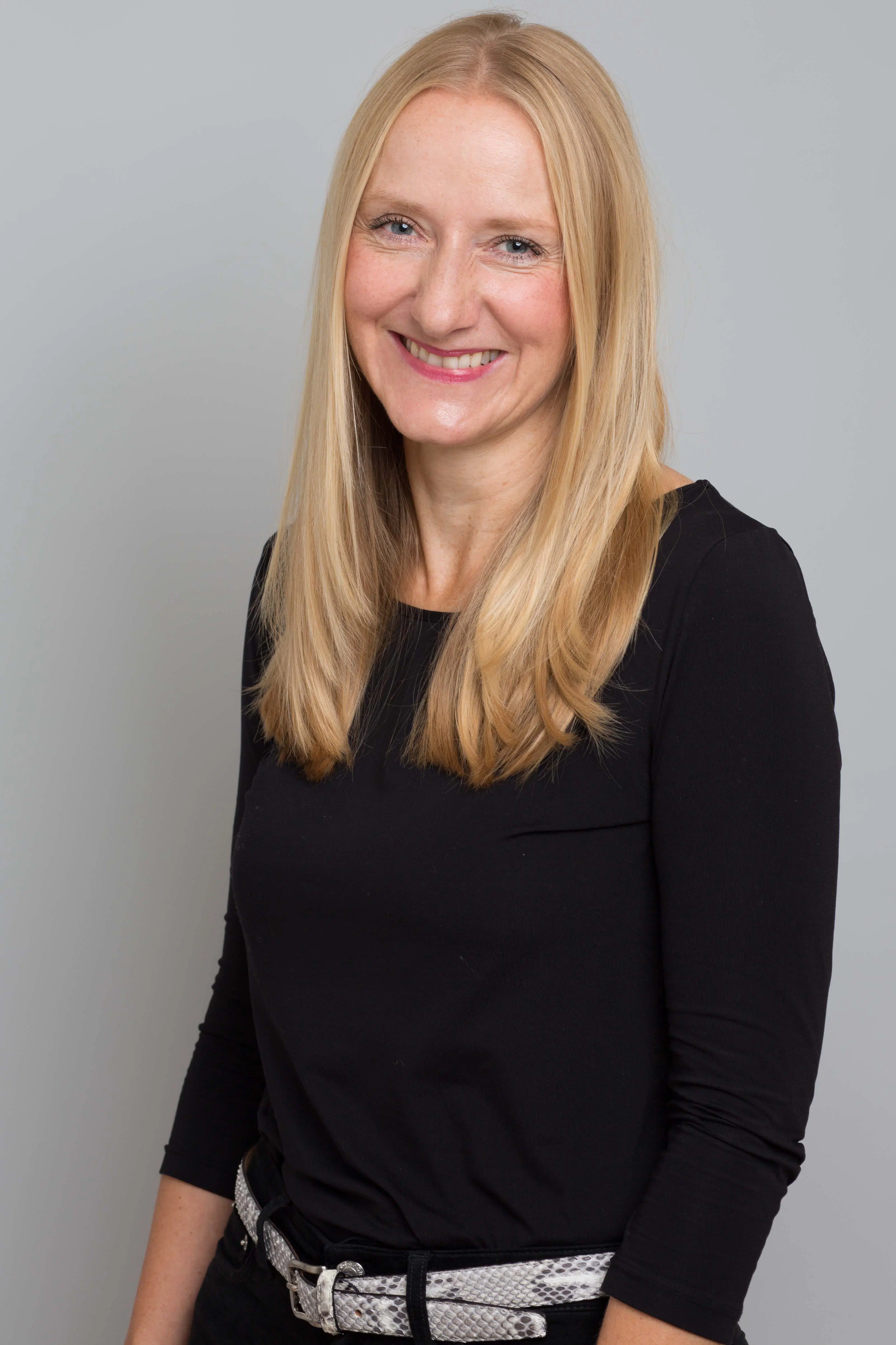 Anja Leonhardt